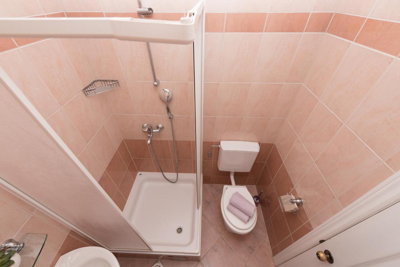 Skiljini Dvori - Studio-Apartman 1 มาคาร์สกา ภายนอก รูปภาพ